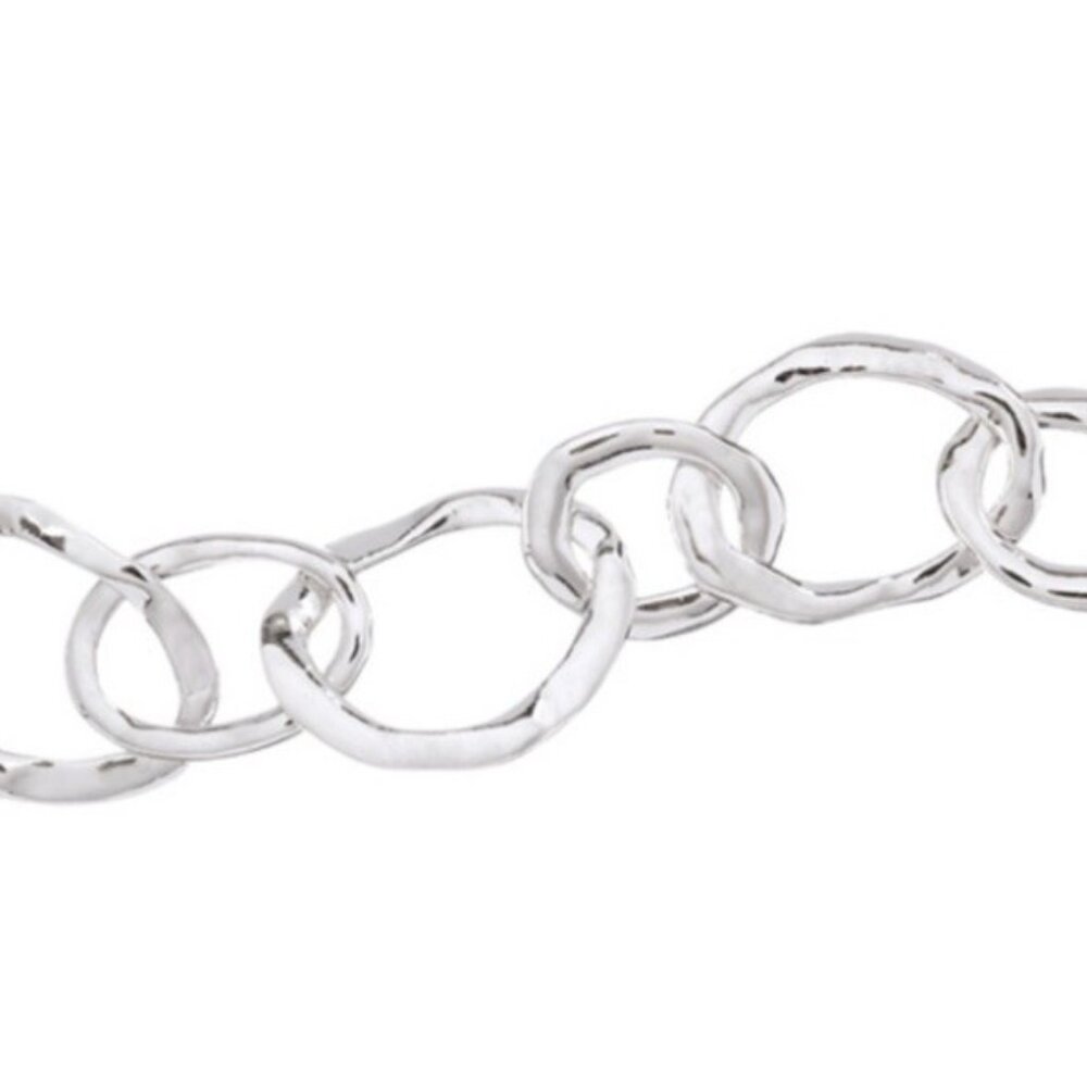 Chloe + Isabel Bracelet Silver-Tone Hammered Oval Chain Link Toggle Womens - Picture 2 of 6